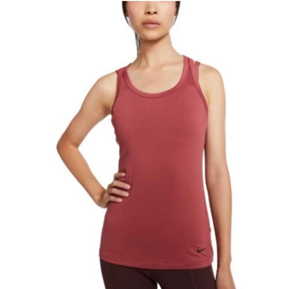 Bundle of two Nike tank tops